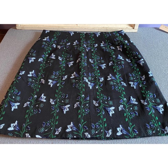 Ann Taylor Woman’s skirt size 12 black with green blue floral design lined FLAW - Picture 3 of 12